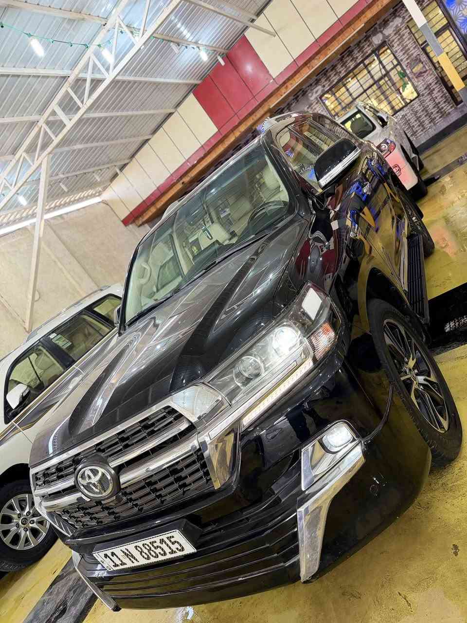 #معرض_بيت_شريجي_لتجارة_السيارات👑
العنوان:كوت حي لحكيم شارع العماره 🧿
عرض اليوم الوحش لاندكروز 2021 ساز اصل مغلفة ppf حماية بلكامل تغليف اصلي ✈️ فول لفول 1/1 وماشيه 84 الف والسياره مكفوله عدا شخط بسيط نسحب بارد وسعرها بلاش ب588وبيهة مجال بيع او مراوس
#تويوتا_لاندكروز ساز اصل باب اول لسياره ولسياره كلش جديده والسياره شاشات خلفية
اللون: blackاسود
عداد المسافات:84km
المواصفات:  رقم بغداد مشروع وطني دولي جديد باسمي فول مواصفات ١/١
6 سلندر سياره كلش جديده وجاهزه من كلشي تخم تاير جديد 
سلايد(فتحة قمارة)
كراسي جلد اصلي
كراسي اثنين كهرباء
تبريد خلفي شاشة
شحن الهاتف لاسلكياً
ثلاجه
كروس سرعة 
خمس بصمات
فول تحكم استيرن(جهتين امامي+جهتين خلفي)
شاشة عرض الاعطال
صندوك كهرباء(شفط)
فتح صندوك تلقائيا  
دبل كير(عادي+اوتوماتيك)
ناقل حركة 6 نمر
دبل حساس(امامي+خلفي)
نظام تحكم بمستوى الضوء الداخلي
مانع تزحلق
نظام فتح الابواب لاسلكياً
فور ويل
شاشة امامية كبيرة اصلية + شاشات خلفية
كامرة خلفية اصلية
تشغيل عن بعد
دوسات كتابة landcruiser
اشارة بالمري
مري كهرباء(شفط)
لايت عدسة زنون(عالي+ناصي)
لد امامي
#ويل_20_الجديد_كليا
#سستم_صوت
مدخل
CARPLAY
‏BLUETOOTH 
‏AUX
‏I POD
‏USB
‏CD

للاستفسار الاتصال بِنَا على الأرقام التاليه

  حسنين *********** واتساب او اتصال
