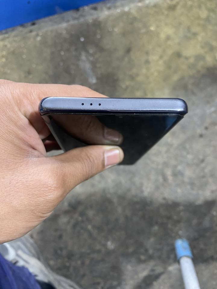 للبيع هونر X9Cاستخدام قليل الون اسود مع ملحقاتة السعر 250 واتساب***********
