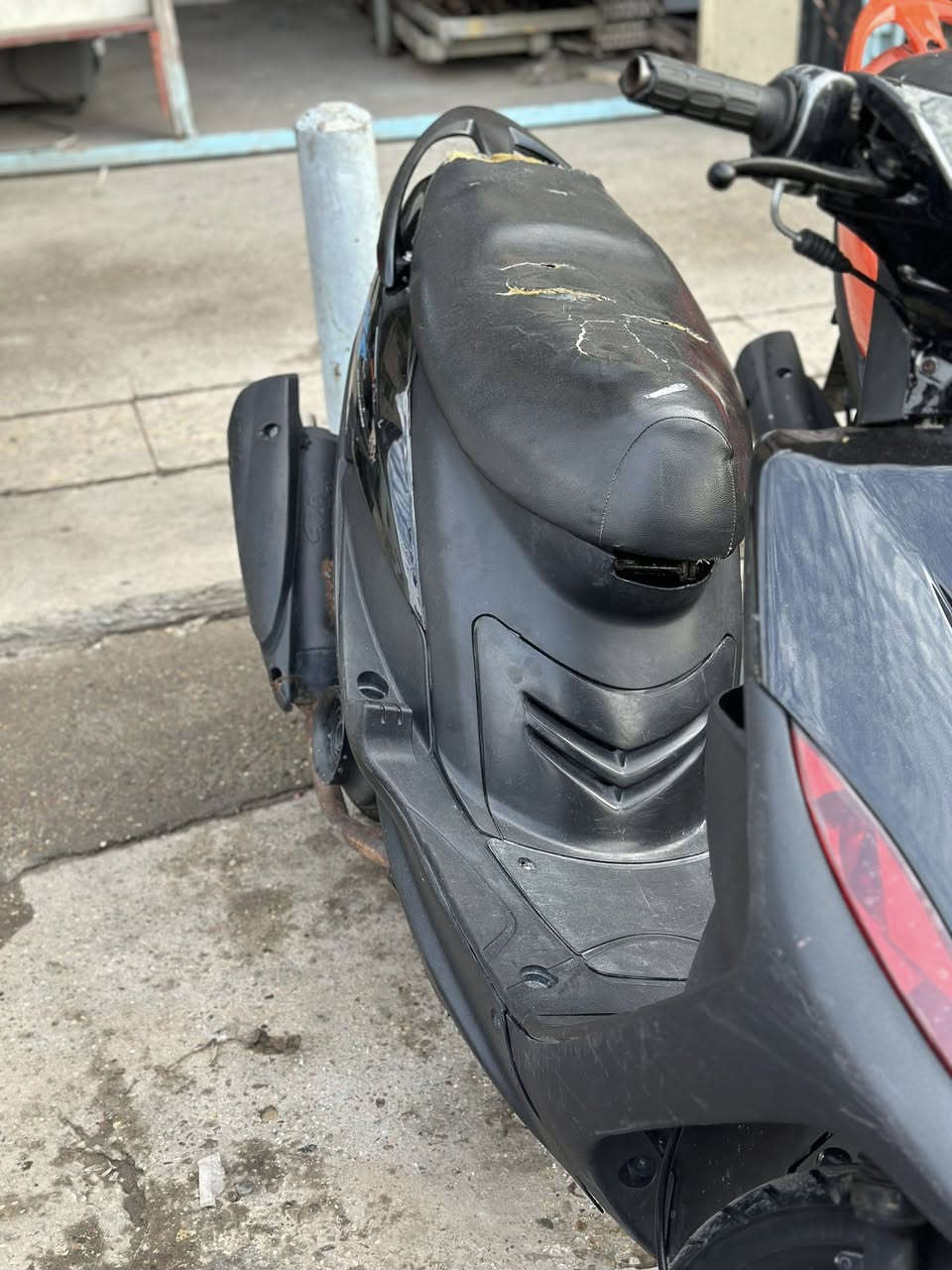 ماكس عدله بلاديه شلعه معدل خير من اللة نكره سلف بريك خلفي امامي شغال ***********📍عنواني بغداد الدوره
