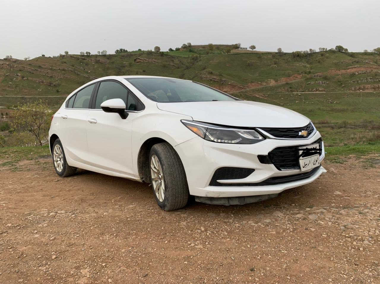 للبيع العاجل
شفروليه كروز (Chevrolet Cruze) موديل 2018

 المواصفات: فئة LT
 المحرك: 1.4 لتر توربو 🚀 (1.4L Turbo)
 المسافة المقطوعة: 119,000 كم
 الصبغ (البخ): جاملغين أماميين صبغ مع الدعاميا. يوجد ضربة في الجاملغ الخلفي جهة الراكب (غير مصلحة).
 المحرك (المكينة):مجفتة (تشفيت) مع ضمان لمدة أسبوع.
 الكير: لم يفتح (بشرط الضمان لمدة أسبوع).
 الكهربائيات: جاهزة ومضبوطة بالكامل.
  الإيرباغات: سليمة 100%.
 السنوية: منتهية.
 الرقم: أربيل.
 الموقع: السليمانية.
 السعر: 73 ورقة (7,300$) مع مجال بسيط للمعامله.
للتواصل والاستفسار
 📞: 0770 895 5656
