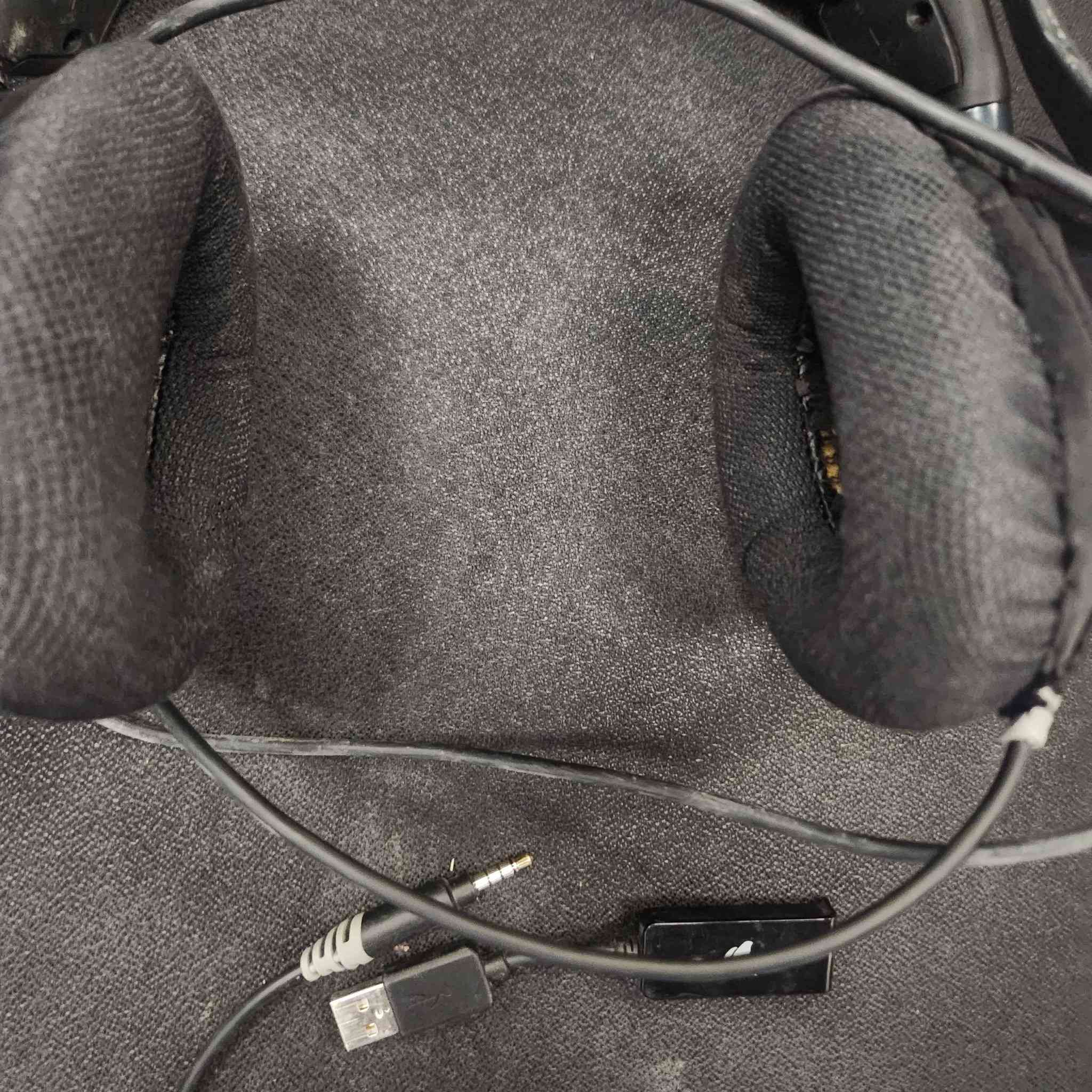 Corsair RDA0001 VOID Pro USB RGB Wired Gaming Headset أربيل, العراق


**إذا كنت صاحب هذا الإعلان وتريد حذفه لأي سبب، رجاءا أرسل رسالة إلى الدعم الفني**