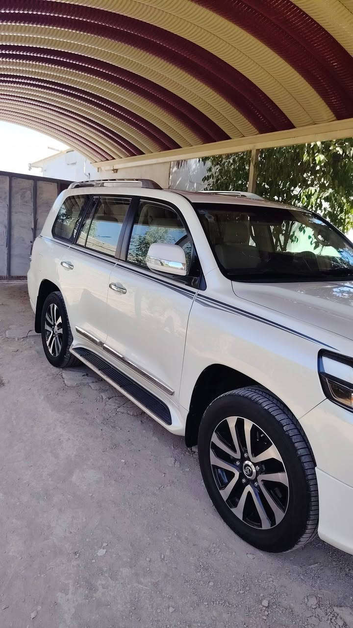 السلام عليكم
سيارة لاندكروز شركة ساز
موديل 2019
ماشية 109
المكان ديالى
التحويل ثاني يوم
رقمها بغداد  انكليزي
السعر 560 وبيها للشراي
السونار بالصور
الرقم ***********
الرقم *********** 
اتصل وتدلل
