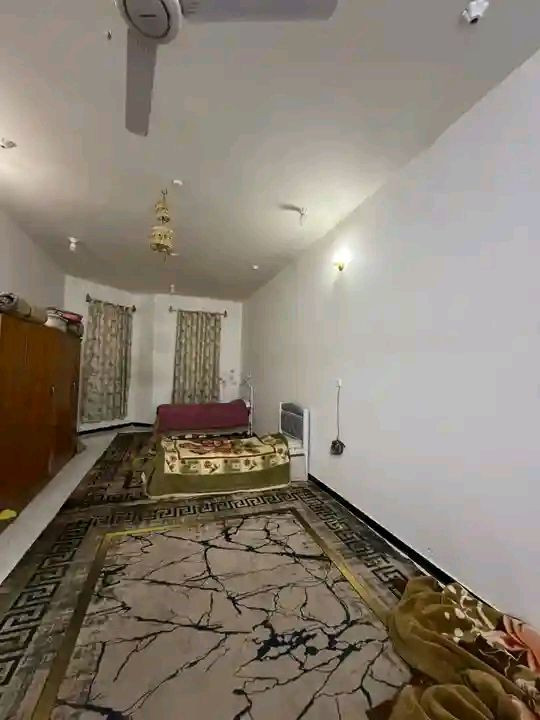 اعلان 
بيت بالشرجي  مساحه 150 م
الواجهه 14. ونزال 11
 مقابيل. مطعم شاطى الفرات 
يتكون من طابقين 
ط 1 يتكون من غرفتين وصاله ومطبخ واستقبال 
وصحيات داخليه وخارجيه 
ط2  يتكون من غرفتين وصاله وصحيات 

بسعر 140 مع المجال 
 تفاصيل اكثر مراجعه مكتب الساعي للعقار
او الاتصال بالارقام التاليه 
***********
***********
***********
 عنوان المكتب سايدين حي الشرطه مقابيل اسواق ريتاج 🧿
