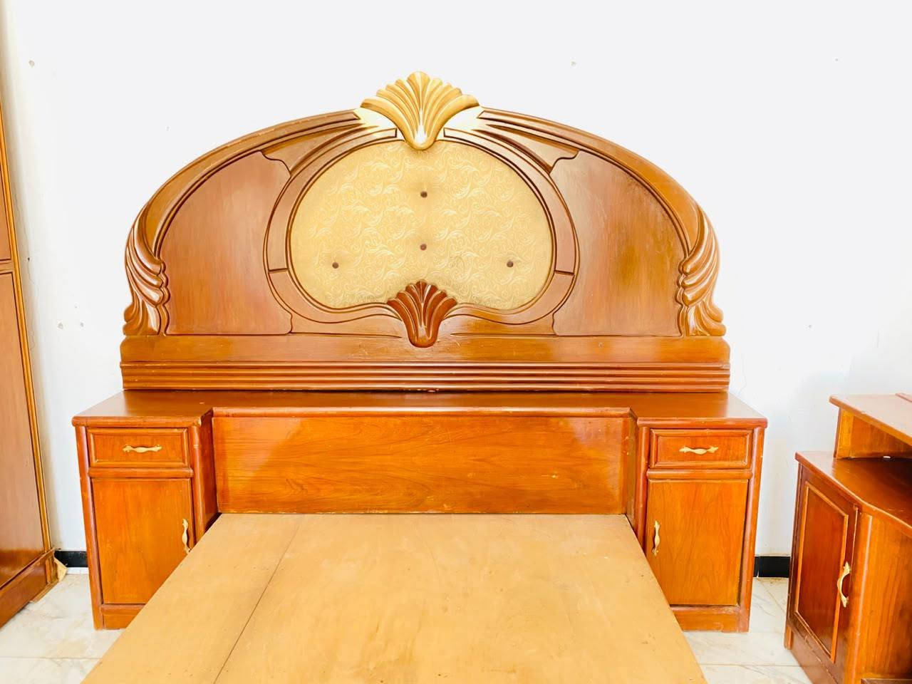غرفة نوم صاج عراقي حطاطه شرط درجه اولى فصال السعر ٧٥٠ وبيها مجال للشراي للاستفسار *********** المكان الرمانه البوعبيد
