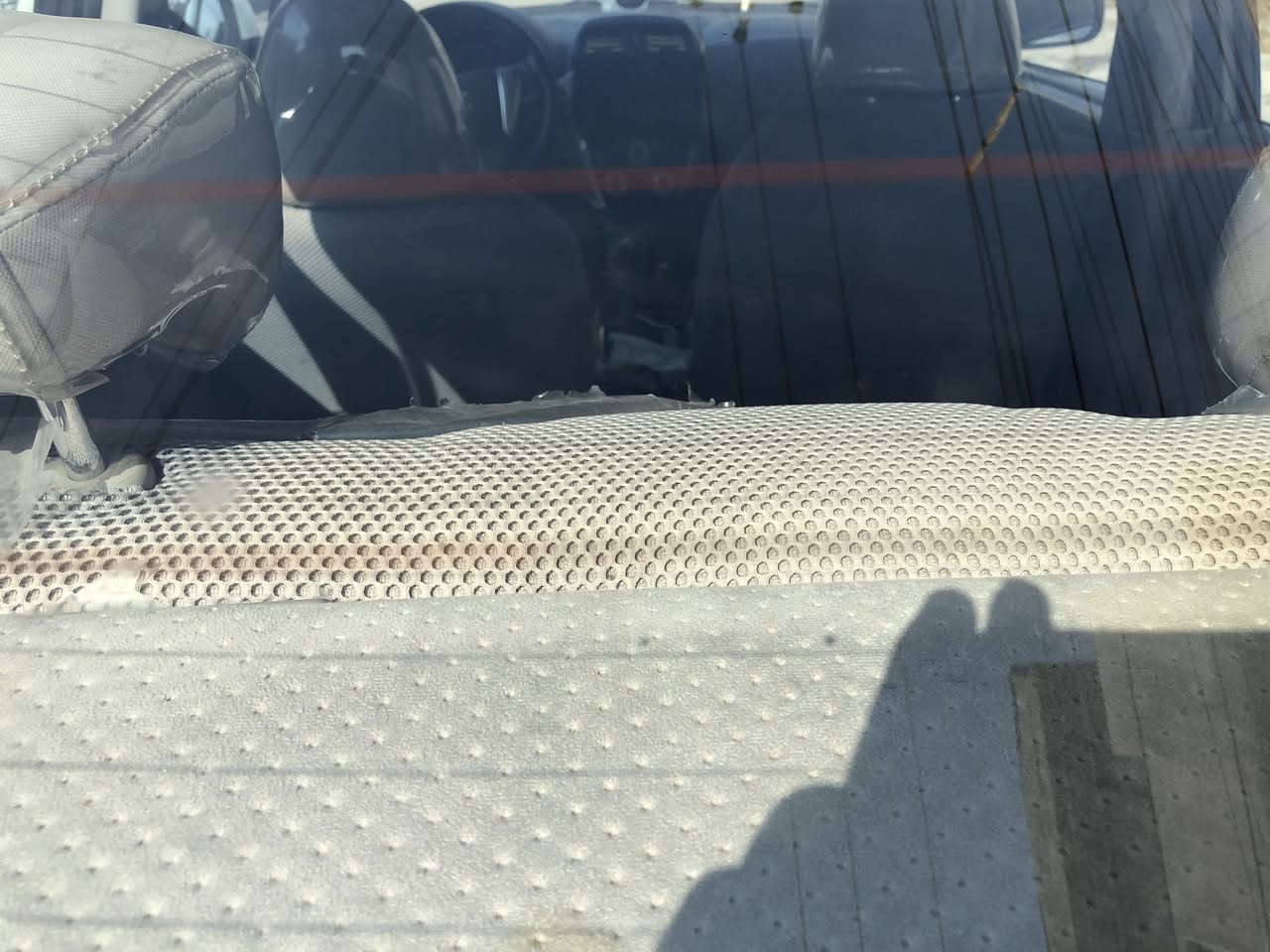 سني هندي موديل ٢٤ ماشية ٣٠ الف بغداد بيها بارد ألباب الخلفي صفحة الصدر ممبين مشتغلة درجة اولى والمواصفات معروفة مكان الشعب ***********
