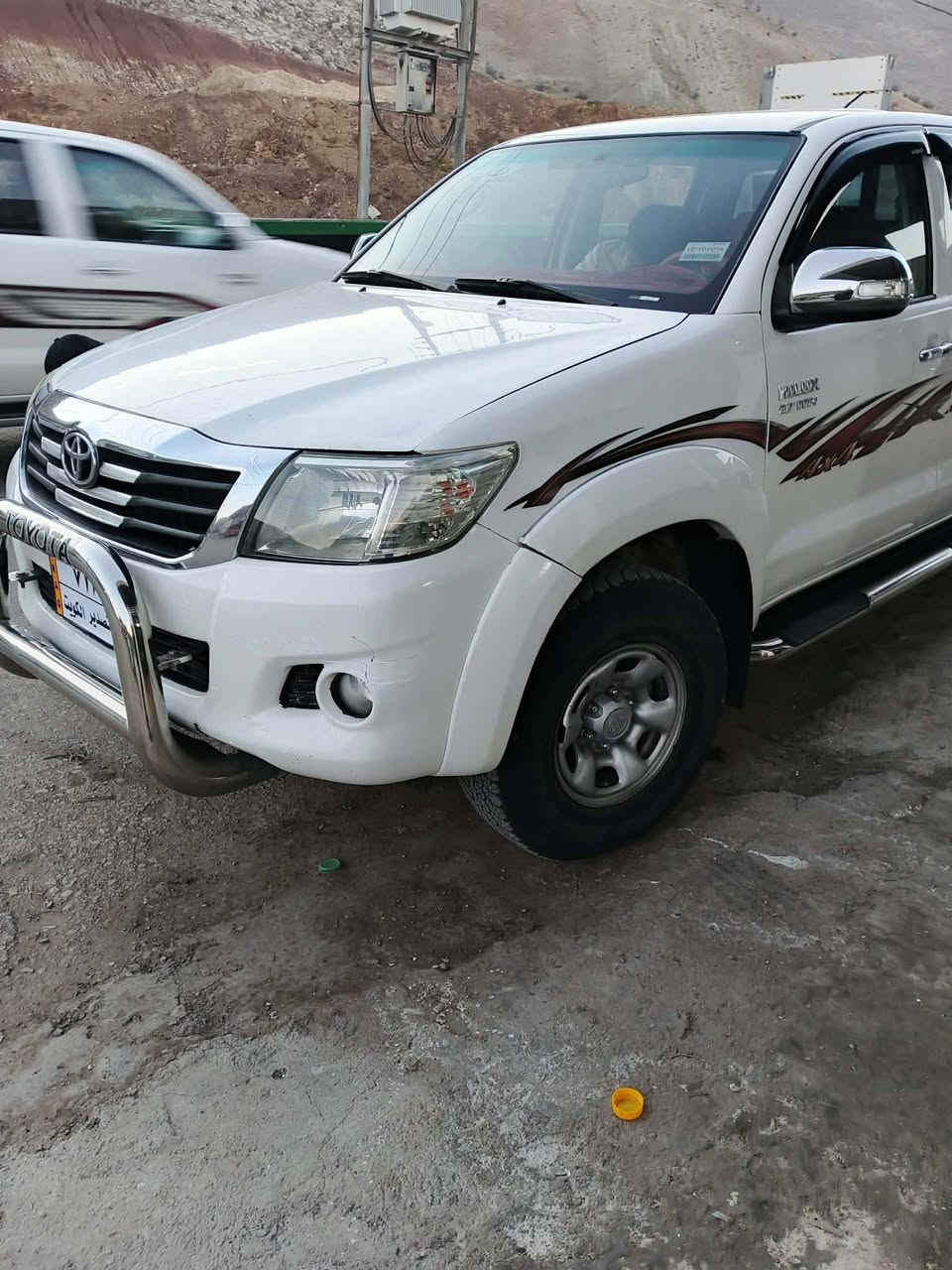 تــوێتا هایلۆکس 2014 علووج بێ ڕقم
دوو بستو  سی پەنجەی سبوغە
کەمە ساردە کوتی هەیە 
ماڵی مەدەنی بەشەرت

 ***********

ئـەگەر سەیارەکەت دەفرۆشیت نامە بنێرە با بلاوی کەینەوە لۆت
