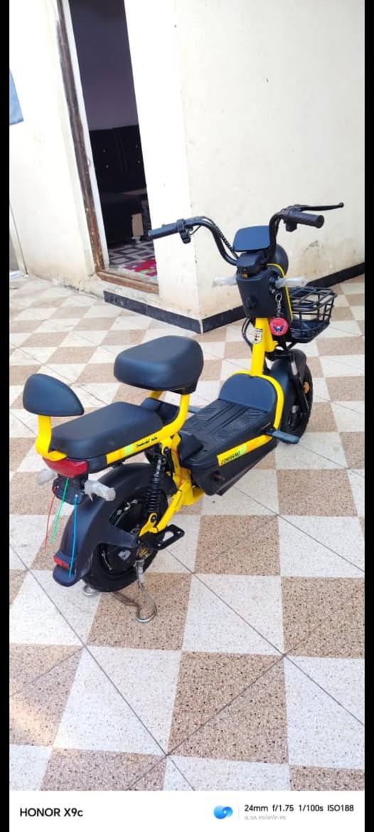 مراوس بR9كون نضيفة وزيده
مكاني البصره الزبير 
الرقم واتساب ***********
