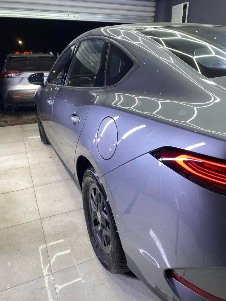 كن بلاص  لو رصاصي مرقم بغداد ومكفوله كفاله عامه ماشيه     مدوشمه   ومعربه  وجميع البرامج منصبه   
السياره وضع الشركه  وكل غراضه كامله  السعر   18400 بيه مجال جدآ قليل  ***********
