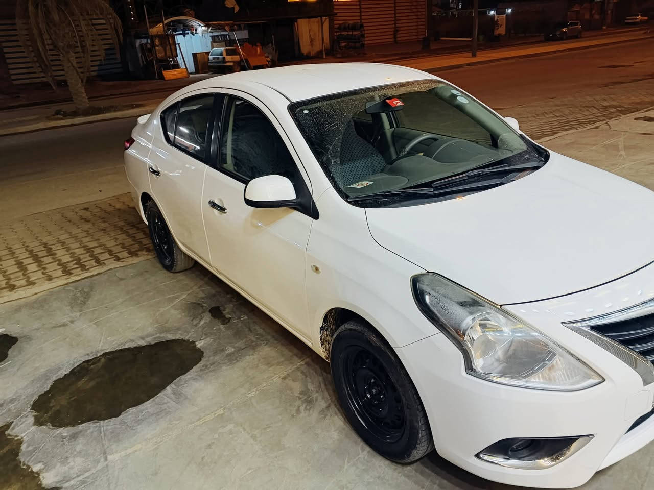 السلام عليكم نيسان صني هندي البليته الزركه  موديل 2022رقم اربيل دولي   السياره مكفوله مكفوله عامه كير مكينه حديدية تخم تاير تبريد وكله جديد مابيها نقص سعر ١١١ مكان السياره نجف التواصل ***********
