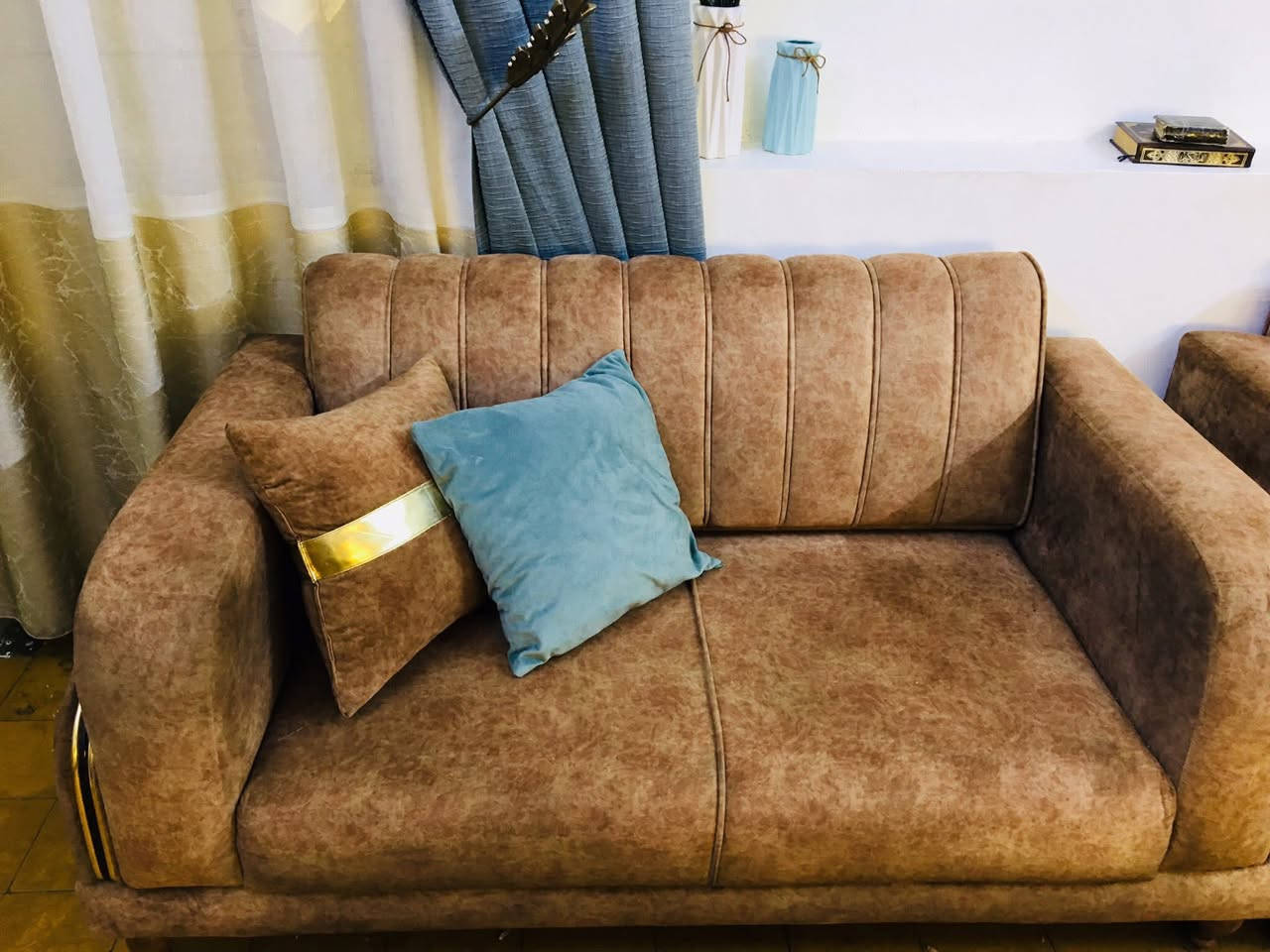 تخم ٨مقاعد للبيع
قنفة ثنائية عدد١

قنفة ثلاثية عدد٢

نظيف الاسفنج بحالة جيدة

مستعجلة ع بيعتة 

مكان بغداد البلديات


**إذا كنت صاحب هذا الإعلان وتريد حذفه لأي سبب، رجاءا أرسل رسالة إلى الدعم الفني**