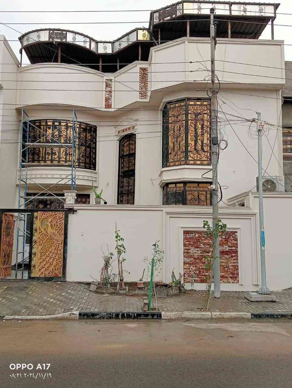 متخصصون في الديكور الداخلي والخارجي.لبخاخين اختصاص واجهات ***********
