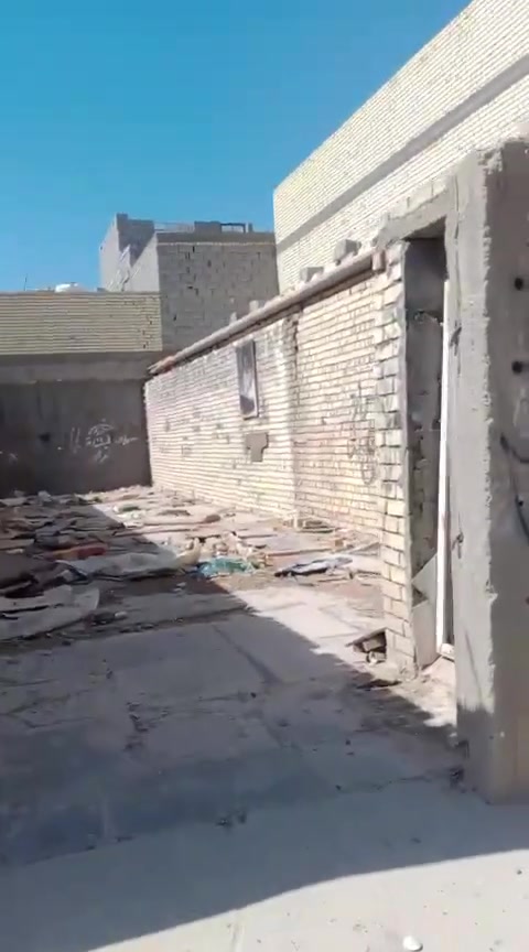 سلام عليكم قطعه للبيع نهايته شارعشرين على يمين جانت مخزن عوزه بس تقطيع عرض الشارع 15للاتصال ***********السعر 32وبي مجال
