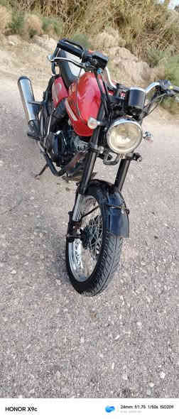 دايوان لايتي موديل 20 أوراق اصوليه كهربائياتها شغاله كلها مكينه مكفوله زوج تايرات جدد سعرها ٩٠٠ وبيها مجال مكان طريق كوت بغداد قرب تقاطع النعمانيه خاص مفتوح ***********
