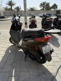 معرض الواثق لتجارة الدراجات النارية متوفر ياماها اكرز Treet  عداد المم...