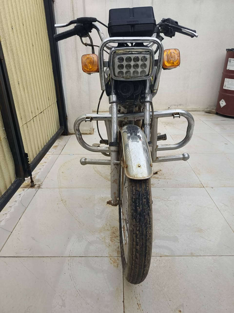 ماتۆر بۆ فرۆشتن 
سحر 300هەزار


**إذا كنت صاحب هذا الإعلان وتريد حذفه لأي سبب، رجاءا أرسل رسالة إلى الدعم الفني**