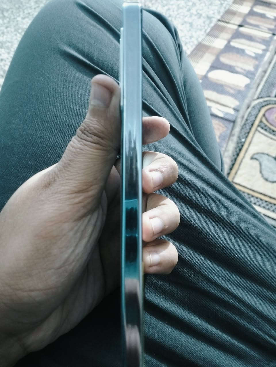 سلام عليكم جي تي 20 بروس للبيع جهاز ضهر ماله لازم تبدله أو تبقي علئ حطه انته بكيفك وشاشه مرفوعه شويه من أطراف بس شغاله وشاشه اصليه لا مكسوره ولا شيء ولبصمه شغاله سعره150 الف  رقم *********** واتس اب فقط يوجد توصيل لجميع محافضات ويه كارتونه فقط
