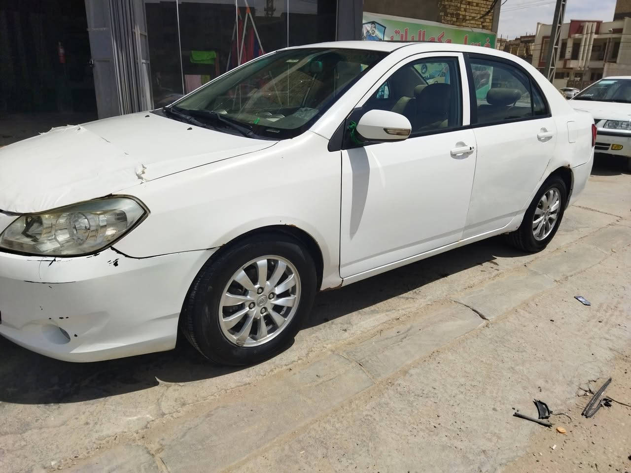السلام عليكم
بي واي دي ByD جي 3 موديل 15 اوتوماتيك 

رقم بابل سنويه نافذه  شرط التحويل 

فول مواصفات بصمه وفتحه بالقماره اشاير بالمري 

مكينه وكير بلاديات تبريد منظومه جديده كامله 

تخم تاير 5 ويل كب 

مشط جديد حداديه جاهزه 

للعلم المكينه قبل شهرين من شديتها حاويه ع الشرط 

مكاني ديوانية

 السعر ب45 وبيها مجال 

*********** اتصال او واتساب
