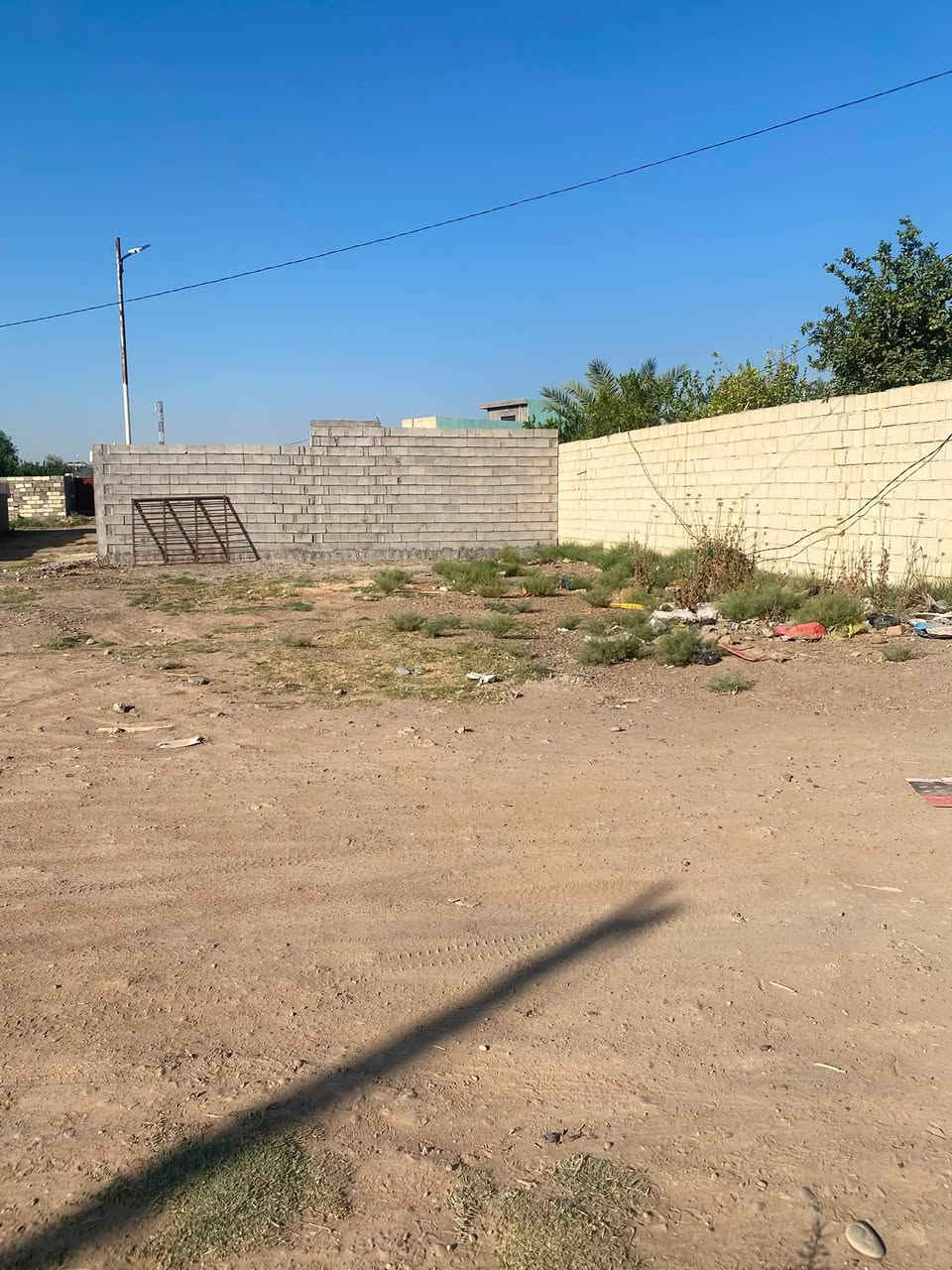 قطعة ارض سند 25 زراعي واجه 10 ونزال 16 ركن القطعة موقعها حي الفارس خلف النهر بال قرب منتجع ثائر العريس للاستفسار اتصل ***********
