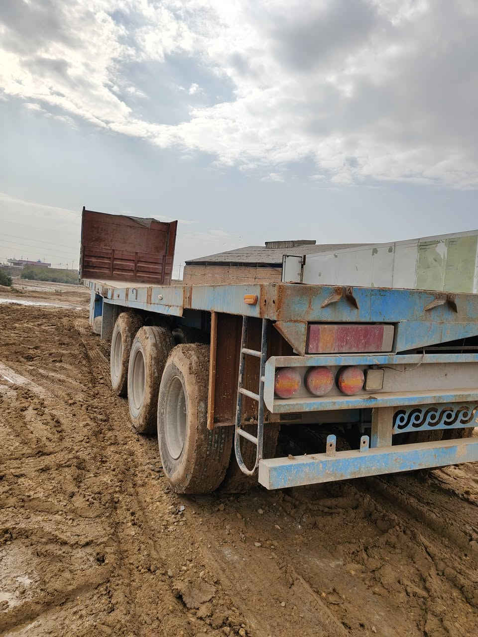 عربانه للبيع اوربيه شاصي 16 بريك كهربائيات دناكير واحد 16واحد 14واحد13واحد فالفو زوجين توني شادهن و4زواج فوك نص عمر عربانه 4محاور المكان كوت السعر اتصل على رقم ***********
