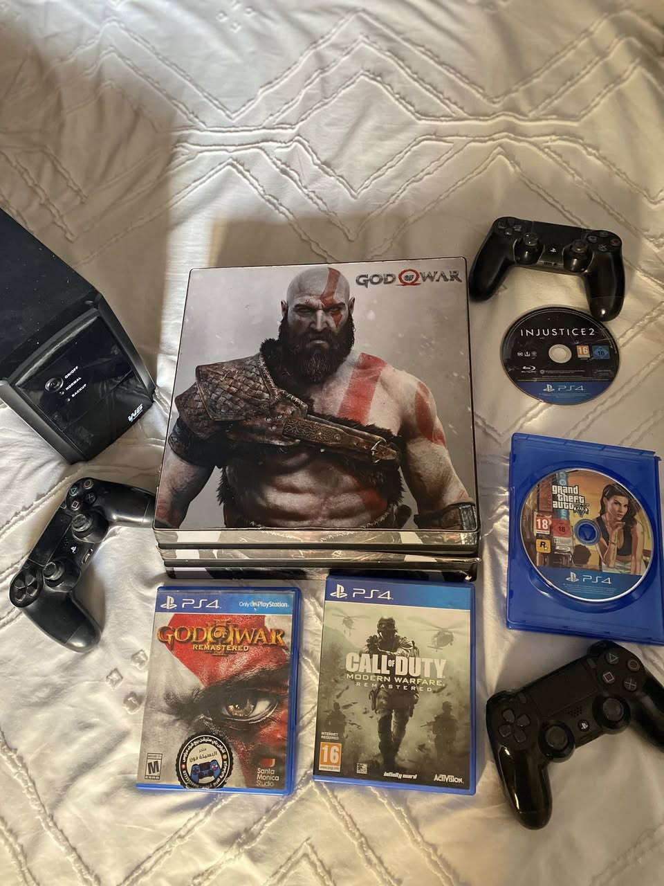 بلي فور برو PlayStation 4 pro  1T مساحته واحد تيرا مع ست اقراص وحساب فورتنايت قوي  بالاضافه الى يو بي اس 1500v وثلاث يدات عنوان اربيل فرمان باران


**إذا كنت صاحب هذا الإعلان وتريد حذفه لأي سبب، رجاءا أرسل رسالة إلى الدعم الفني**