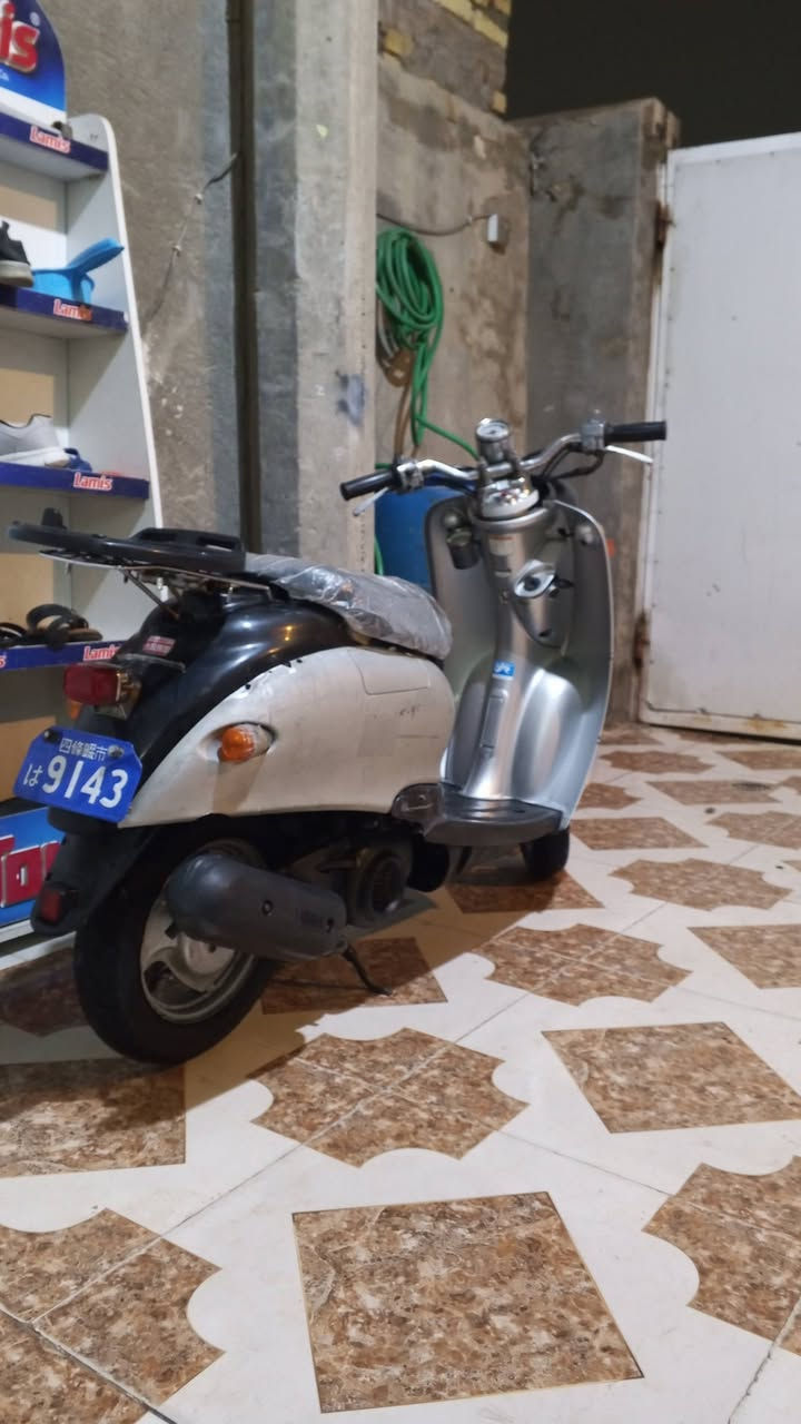 السلام عليكم درجه البيع كلاسك عبد الحليم الدراجه نضيفه مال رمبه المكان نعمانيه السعر 450 وبيه مجال اتصل عله هذه الرقم ***********
