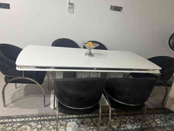 مێز نان خواردن ٦ نەفەری بۆ فرۆشتن. لە سلێمانی  بە ١٤ گەڵا کڕدراوە زۆر ئەسلە  بە زەمان 
سلێمانی نرخ ٥٠٠ هەزار

0770 137 5343
