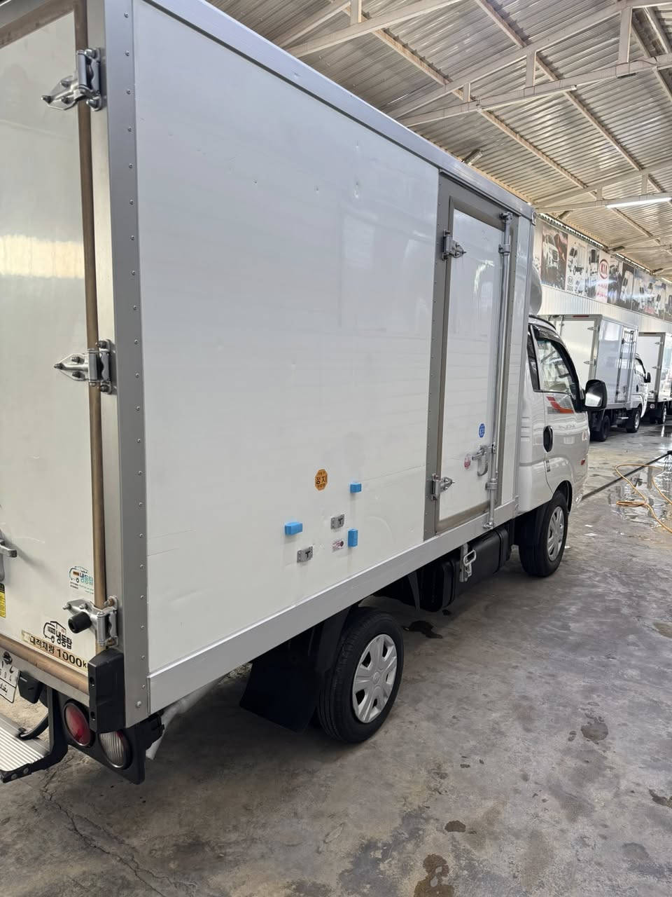 سلام عليكم كيا براد 2018 كفاله عامه كير مكينه تبريد حداديه فول مواصفات دبل كنمبريسر مري شفط كشن حار ستيرن حار مري تدفئه ٣ حلقات كير عادي ماشيه ١٩٠ الف عنوان بغداد ***********
