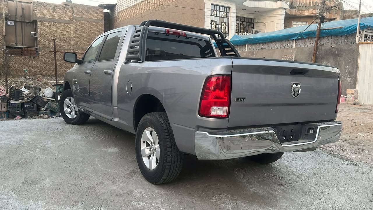 السلام عليكم
دوج رام مديل ٢٠٢١ 
محرك ٥٧٠٠
رقم بغداد
حادث بجم تصليح درجه أولى
باب طويل سياره جاهزه
سعر مناسب لشراي 
***********
