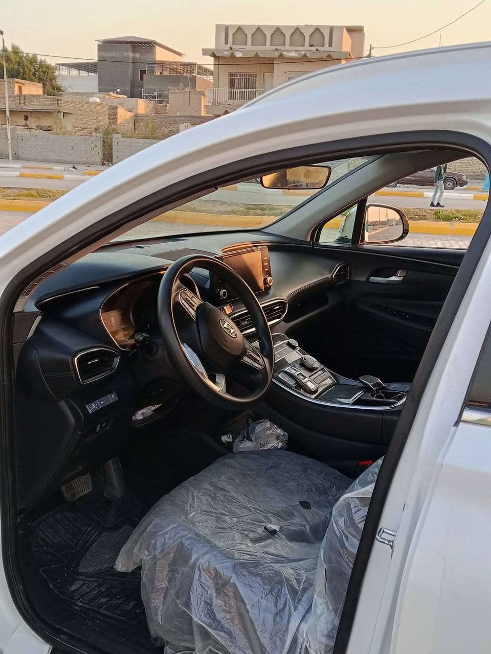 سنتافي 21 (امريكي)  قطعتين
المواصفات فول عدا البنوراما 
_________
حساسات خلفيه واماميه
ابل كار بلي 
اندرويد اوتو 
مصابيح LED أمامية ونهارية. �

جنط ألومنيوم 17″

القير: أوتوماتيك 8 سرعات. �
شحن لاسلكي للهاتف 
محرك بنزين 2.5 لتر 4-سلندر (قوة حوالي 191حصان) 
للبيع او مراوس حسب القناعه 
تواصل ***********
***********
