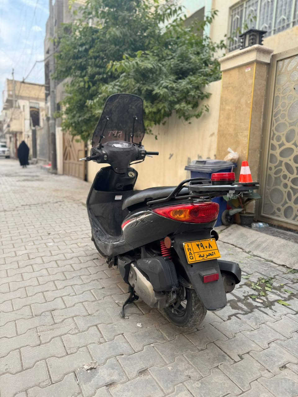 السلام عليكم دراجه بغبغاء نوزل خطين مكينه برغي واحد مامفتوح جيب وياك فيتر يفحص دراجه  لوك وبيه زوج تايرات جدد جامه سبايدر البلادي موجود مكاني بغداد الحريه الرقم ***********
