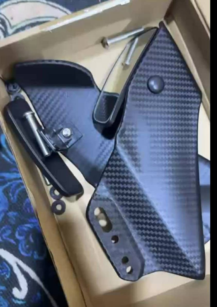 سلام عليكم مرايات كاربون فايبر بالكارتون شكل رياضي يرهمن ع تي ماكس بكل موديلاته /  وهم ترهم ع دراجات رياضيه مثل كاوسكي وغيره 
يوجد توصيل لكل محافظات 

رقمي/0788 375 3558
