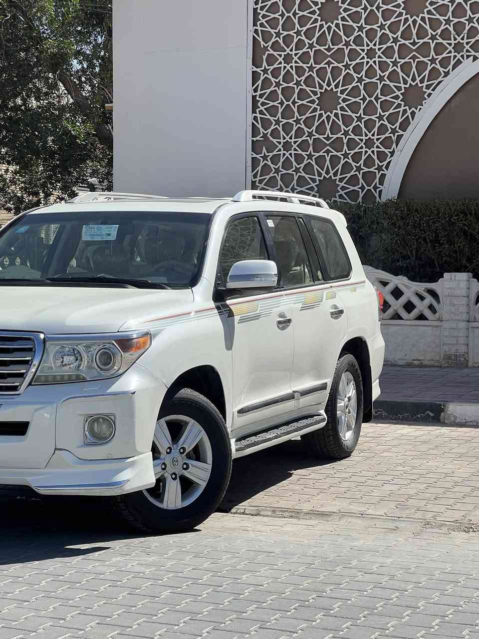السلام عليكم ورحمة الله وبركاته

للبيع – تويوتا لاندكروزر GXR
📌 موديل: 2013
📌الرقم بغداد    السيارة باسمي شخصياً

🔧 المواصفات:
 • المحرك: V6
 • الكير: أوتوماتك
 • الدفع: رباعي 4WD
 • بصمة تشغيل
 • ثلاجة
 • تبريد ثلاث قطع
 • شاشة
 • كاميرا
 • مانع انزلاق
 • إشارات بالمرايا
 • فتحة سقف 

 
 🔸 السيارة كلش نظيفة وما بيها أي نقص 
 🔸خالية من العيوب
 
 🔸 مكفولة من الضربه 
ما عدا بيها بطش 5 قطع 

 موقع السياره / النجف الاشرف

📞 للاستفسار:
***********
السعر :290  
وبيها مجال حق الجيه
