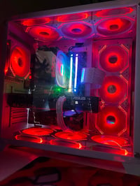 R5 5600X • AMD 9070 16 جيجا • مذربورد B550