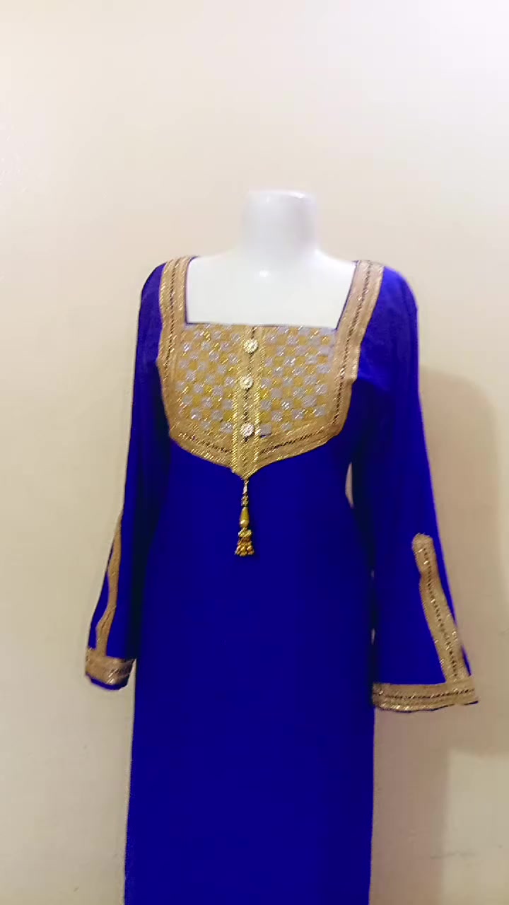 نزرع المحبة فنجد القرب،
ونزرع الاحترام فنكسب التقدير،
ونزرع الرحمة فتعود إلينا لطفًا،
ونزرع الكلمة الطيبة فتثمر سلامًا في النفوس.القلوب مثل الأرض…
إن سقيتها بالخير أزهرت،
وإن أهملتها أو ملأتها بالأذى قست وجفّت.


**إذا كنت صاحب هذا الإعلان وتريد حذفه لأي سبب، رجاءا أرسل رسالة إلى الدعم الفني**