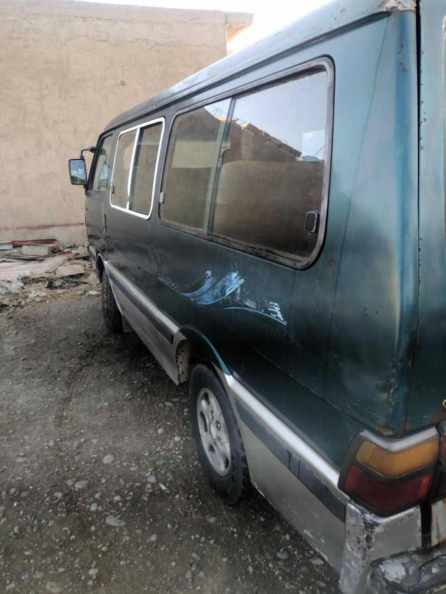 كيه: موديل 1994
رقم نينوى  احمر صدامي
شواصي شخط مابيهم
تواير 3/4 ثلاث ارباع فوك النص وايرمنية كلها شغالة اشاير. سكن لايت. كشنات نضيفة دوشمة ارضية جديدة
 المرور والهيئة عليا وينزل من سعر السيارة. شرط التحويل مكاتبه مباشر مع الشرعي الاتصال على الرقم ملاحظه اني مكلف بلنشر  *********** 

***********
