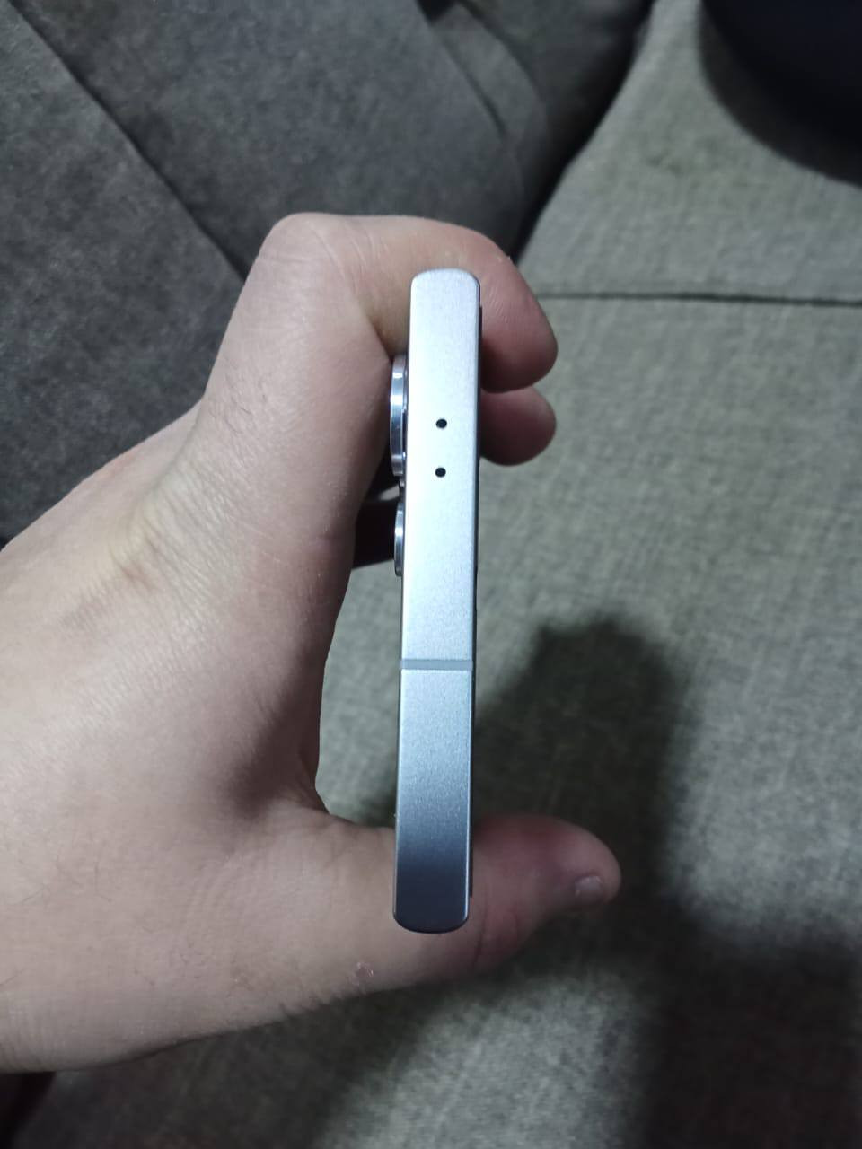 سامسونك S24 الترا نضافته 100% شخطه مابي لحد يكسر بي 950 وبي مجال بسيط مكاني موصل شراي يتفضل خاص او يتصل***********
