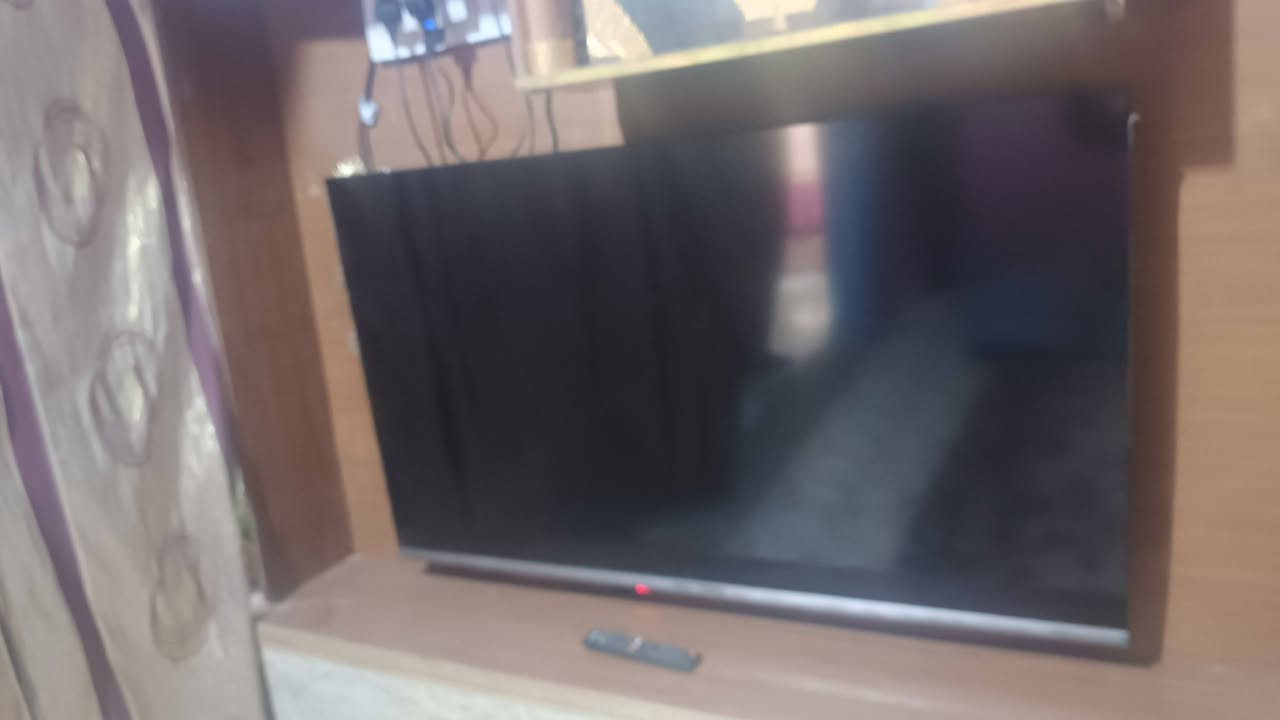***********‬‏السلام عليكم شاشه روميو 55 للبيع
