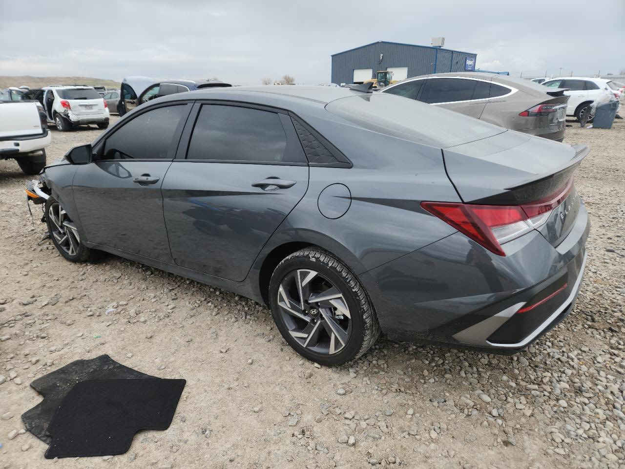 النترا 2025 SE زيرو
السيارة زيرو ماشية 800 كيلو فقط  

حادث بسيط مثل ماموضح بالصورة بدون ايرباك 

السيارة حاليآ قيد التحميل 

مدة الوصول شهرين الى ٣ اشهر

واصل لى ميناء ام قصر  لمن لدية كتاب شهداء 

واصل خارج الميناء بدون تصليح 130 ورقة  وبية مجال بسيط 

الأستفسار ***********

      #***********
