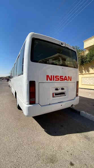 كوستر نيسان سيلڤيان - موديل 2002
سيارة 30 راكب، مكينة VVT-i، كير عادي.

✅ مكينة وكير وأكسل خير من الله
✅ بيها مكانات رش صبغ تجميلي فقط
✅ تخم تاير جديد + 6 رنكات جوبلس ويل ناصي 17 
✅ دوشة جديدة، كاعية وكشنات نايلون
✅ أرضية جديدة، دوشمة درجة أولى
✅ الكشنات سياحية

📍 رقم: بصرة إنكليزي
📄 السنوية باسمي، والتحويل ثاني يوم شرط التحويل

🚐 السيارة عدلة ونشيطة، وبالعافية على الياخذها.

السعر 140 ورقه و بيها مجال قليل 

📞 للإستفسار: ***********
