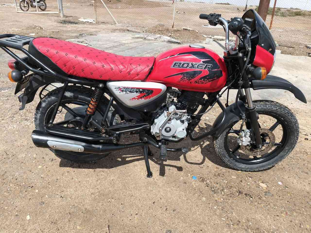 السلام عليكم  بوكسر 22 اوراقها كامله كمرك مدفوع شرط الترقيم  بمليون 400     مفتوحه مره بستم ورنكات فقط الله شاهد والباقي كفاله  ***********.وكيلها  شاكر بلمجر  كهربائيات كلها شغاله  «» عنوانها  ميسان»» الكحلاء
