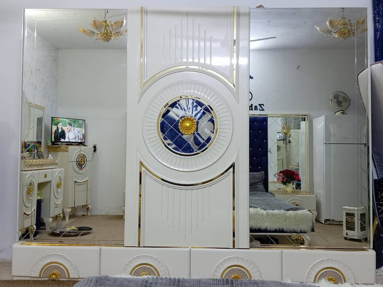 السلام عليكم
غرفة نوم تركية 9 قطع للبيع ضررها بس السجة مال السلايت مال الكنتور اليريدها يراسلني خاص ويدلل


**إذا كنت صاحب هذا الإعلان وتريد حذفه لأي سبب، رجاءا أرسل رسالة إلى الدعم الفني**