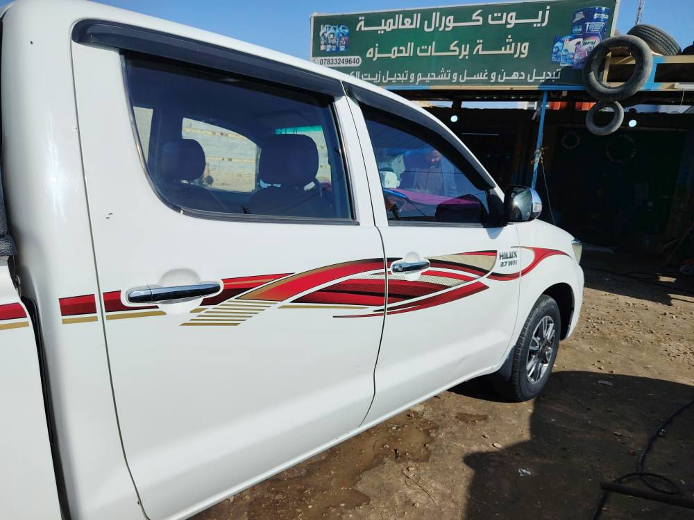 سلام عليكم للبيع بيكم تيوتا هايلوكس مديل 2014سعودي ام الداعاء شاصي 19رقم واسط بسمي مداور ثاني يوم جاهزه السياره مكينه كير  تبريد تخم تاير  سياره جديده بمعنى الكلمه مكفوله كفاله عامه السعر 195وبيه مجال لاستفسار***********المكان ديوانيه الحمزه الشرقي
