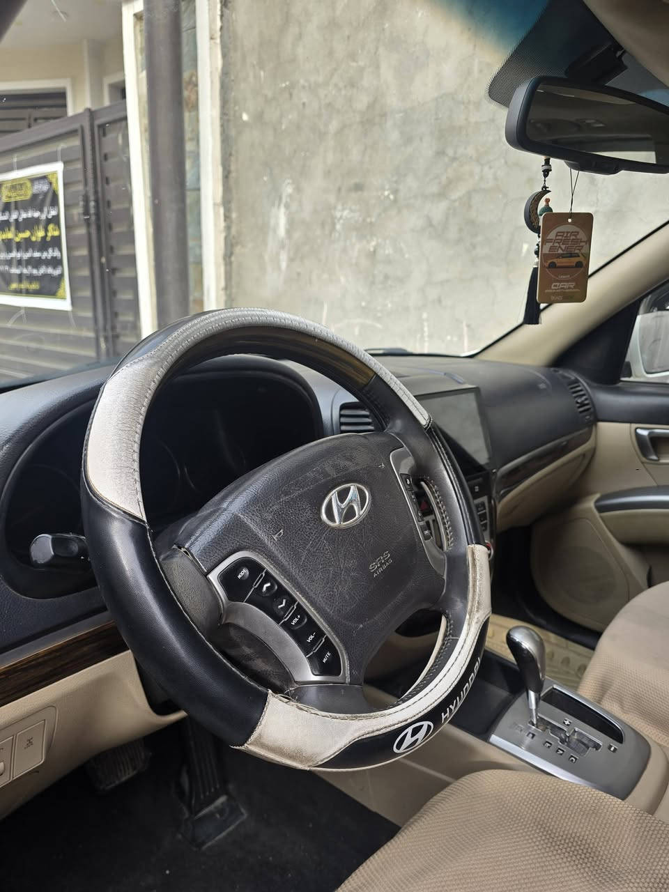 السلام عليكم سنتافيا ٢٠١٢ محرك ٦ مفتوح  سبعة راكب بصمة التحكم جهتين  بيهة قطعتين طبغ كما موضح بالصور
السعر ١٤٠  مكاني بغداد


**إذا كنت صاحب هذا الإعلان وتريد حذفه لأي سبب، رجاءا أرسل رسالة إلى الدعم الفني**