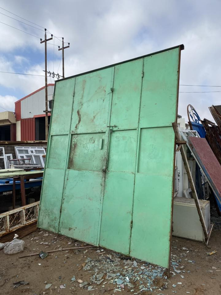 السلام عليكم غراض مستخدمه للبيع رقم الهاتف ***********
