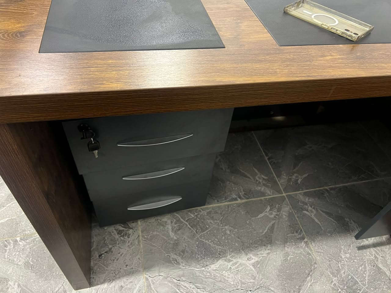 ميز مكتبي للبيع شهداء لبياع التفاصيل خاص


**إذا كنت صاحب هذا الإعلان وتريد حذفه لأي سبب، رجاءا أرسل رسالة إلى الدعم الفني**