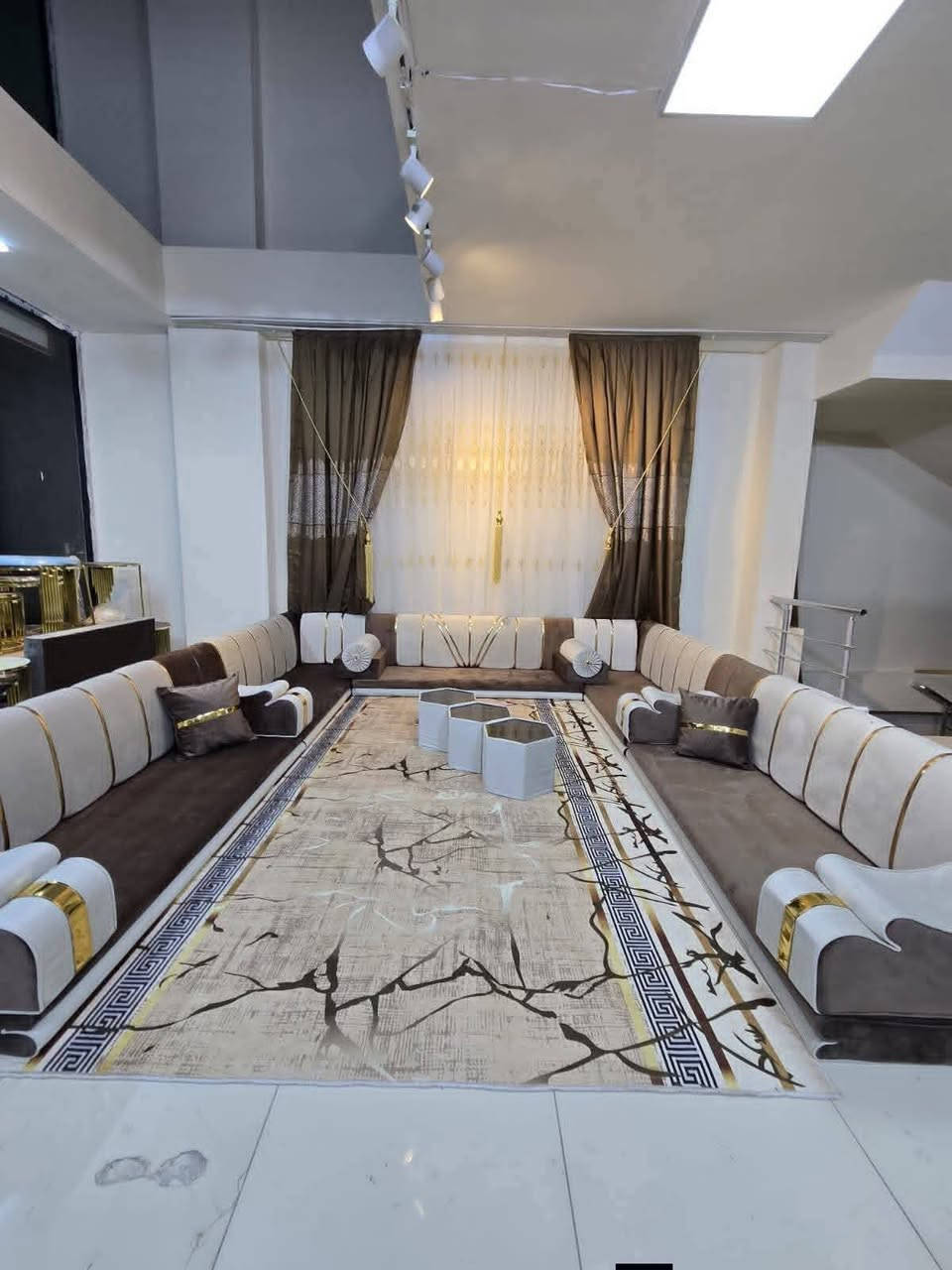 🛋️☕️ جلسات عربية ترد الروح
لمّة حلوة، فرش عربي، دلة قهوة وشاي عالجمر 🔥جو يذكرك بالتراث والأصالة ✨تعالوا جرّبوا القعدة… وخلّوا لمّتكم غير 🌙
.......................

تجيكم الجلسات باحسن كوالتي و راحة والاحلى الدفع عند الاستلام للحجز و الاستفسار 📥📥📥
***********    
متوفر واتساب 
‏‪***********‬‏
