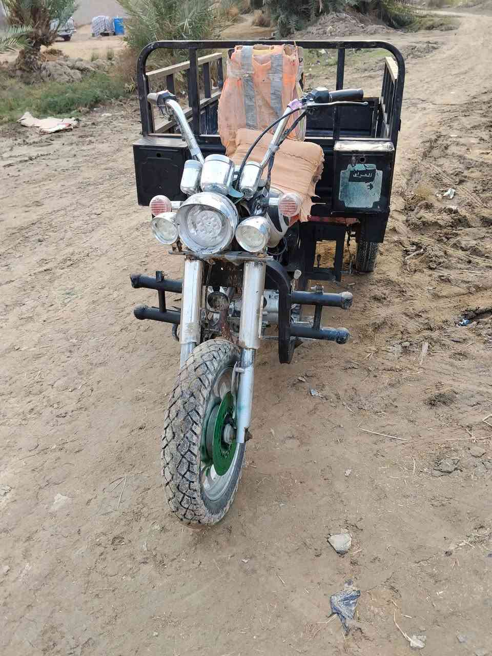 سلام عليكم ستوته البيع 16 اوراق اصولي مكفوله كفاله عامه شاصي مكفول المكان رميثه وسعره خاص وهاذه رقمي ***********
