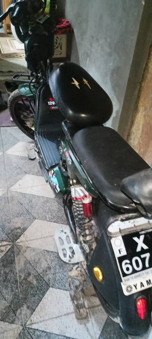 السلام عليكم  دراجة شحن  حجم 20  مكان نجف 
رهم *********** بي واتساب 
 الدراجه 225
