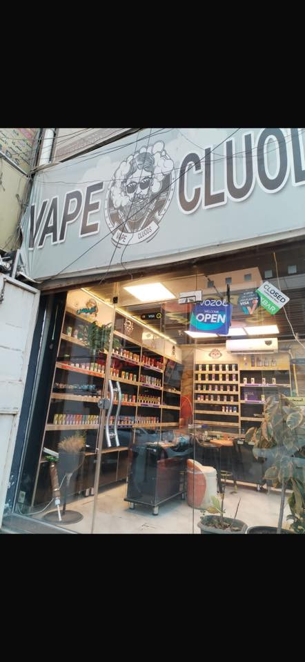 سلام عليكم محل للبيع في المنصور  محل ركن ***********
