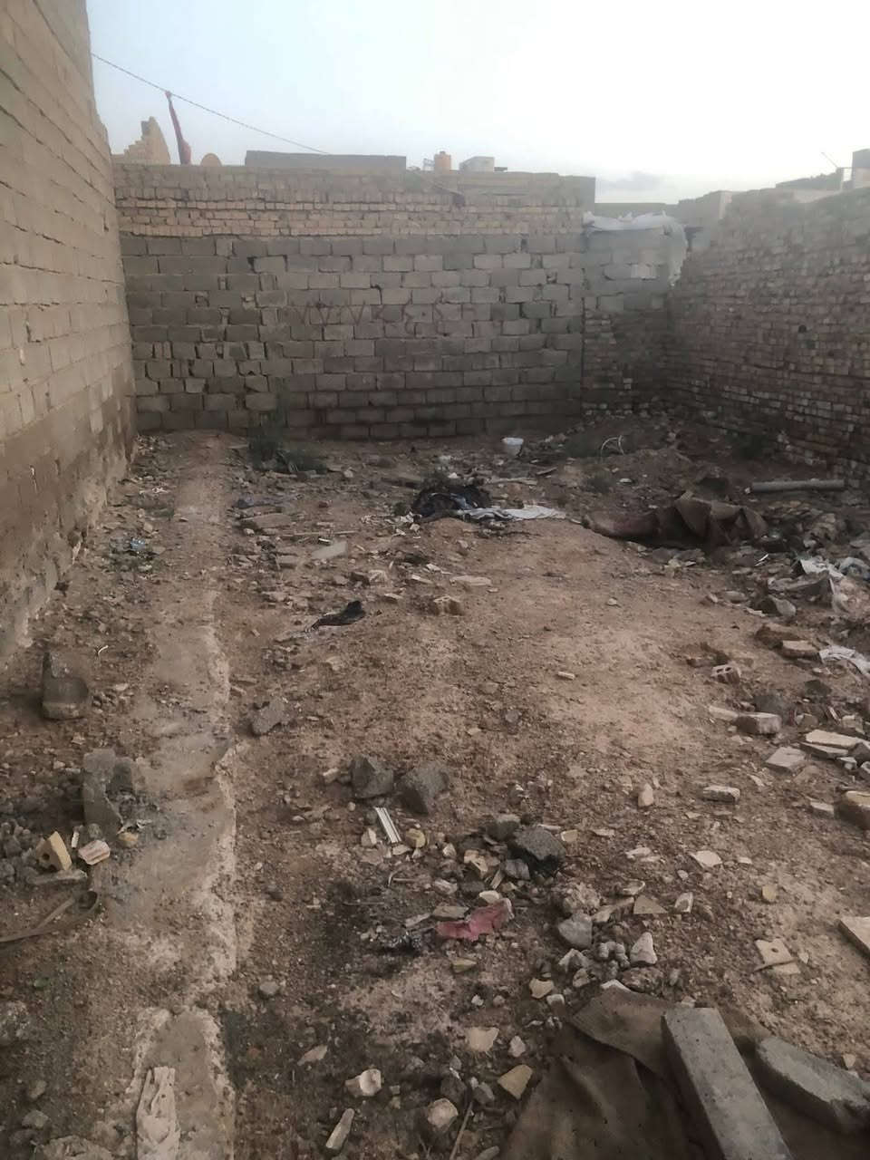 قطعة ارض للبيع طابو زراعي في منطقة حي طارق منطقة 110 متوفر جميع الخدمات الماء والكهرباء والمجاري الاستفسار ***********

